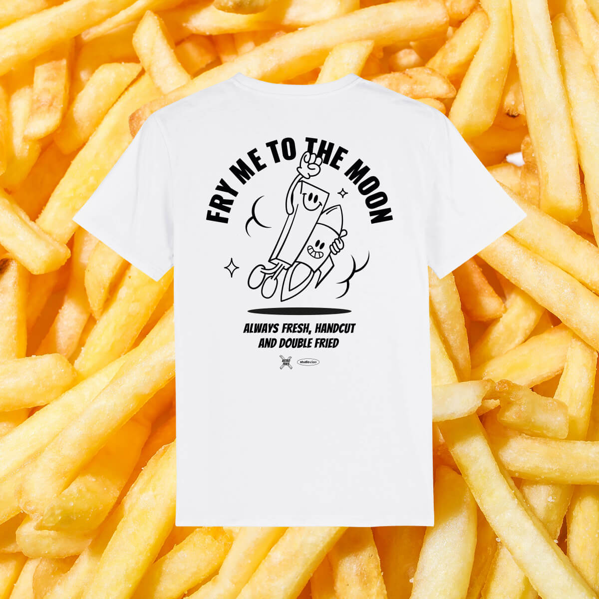 «Fry me to the moon» T-Shirt (unisex) – ASTROFRIES × studio ciao