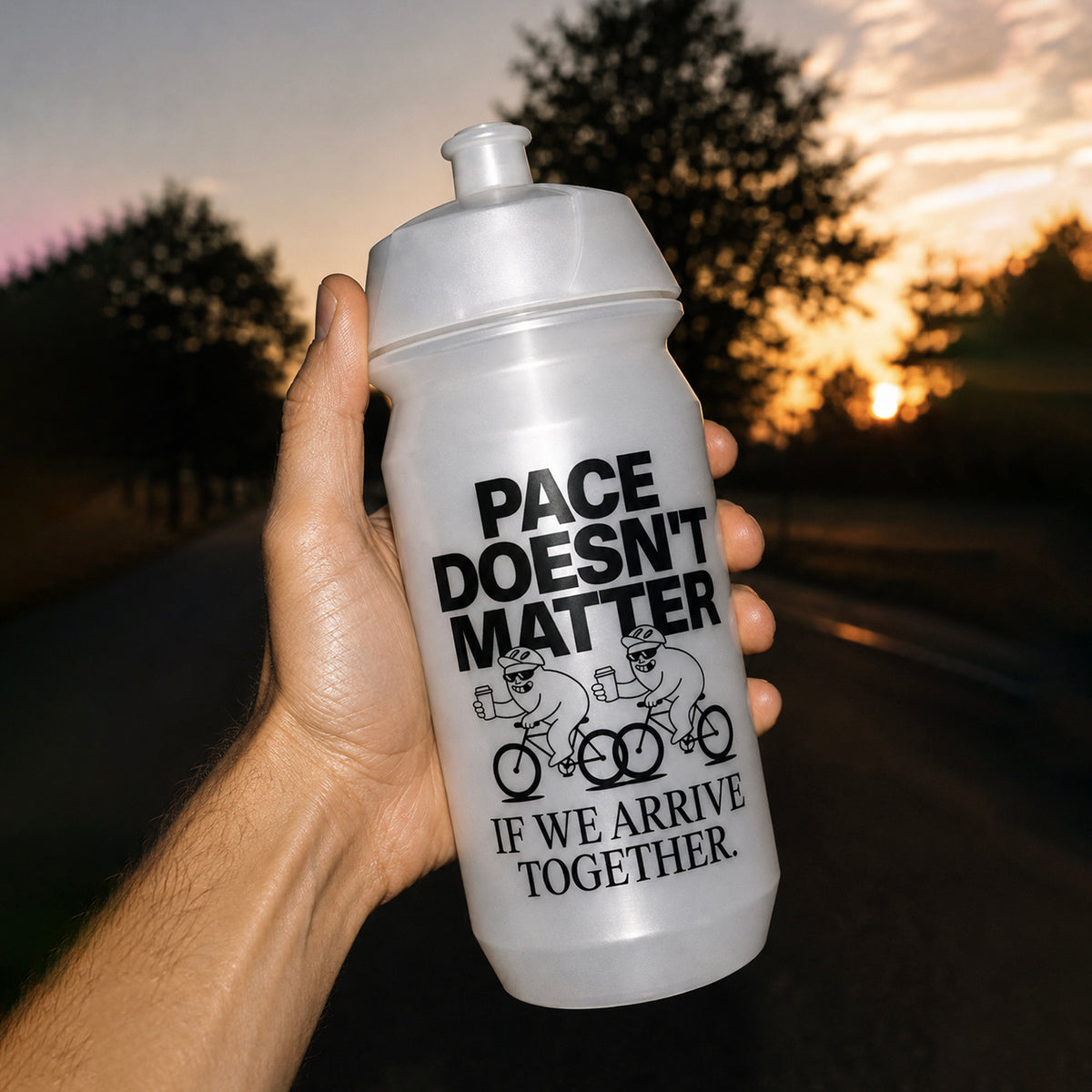 "Pace doesn‘t matter, if we arrive together " Bidon, 500 ml Trinkflasche – studio ciao